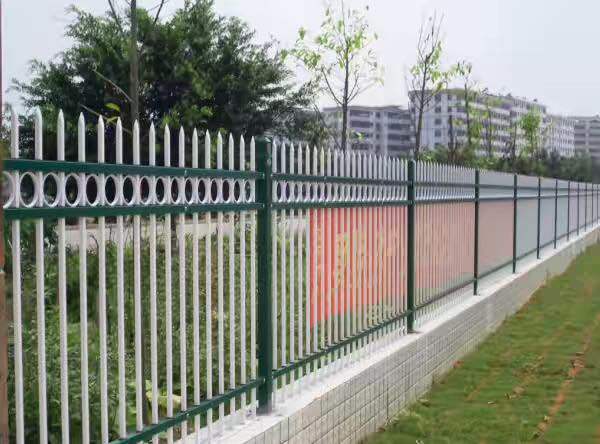 幼儿园学校围栏,小区围墙别墅护栏,工厂围栏,庭院围墙隔离栏护栏产品